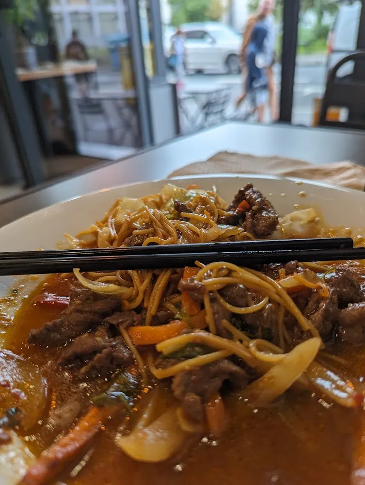 Boeuf Sauté Nouilles Aux Légumes